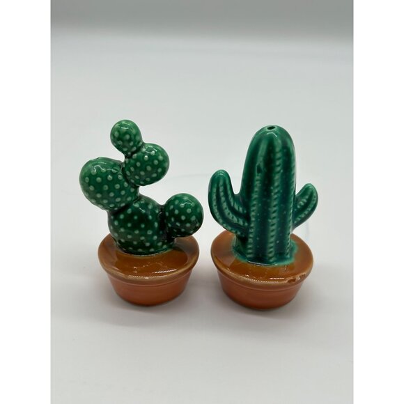 Desert Cactus In Pot Salt & Pepper Shakers 3 1/4" Tall Southwest - Picture 3 of 13